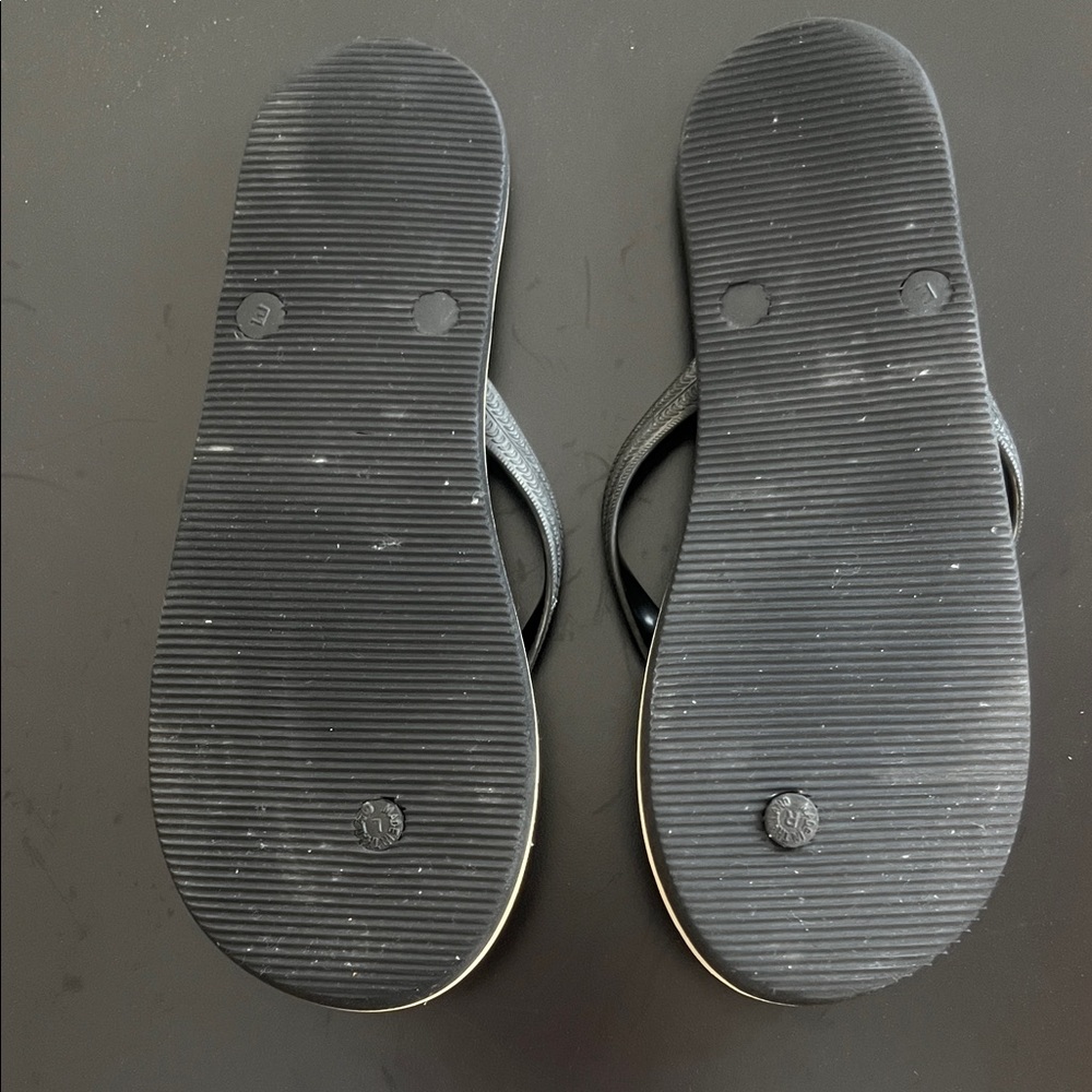 Havaianas Black and Beige Sandals - Picture 2 of 4